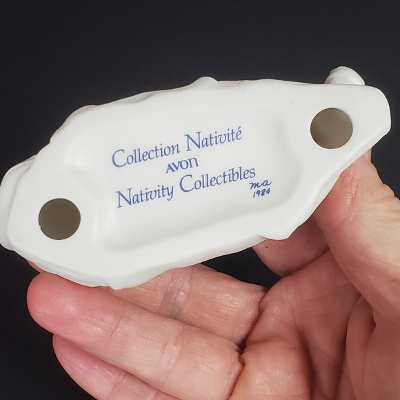 Avon Nativity Collectible The Donkey White Porcelain Christmas 1984 with Box - Picture 8 of 12